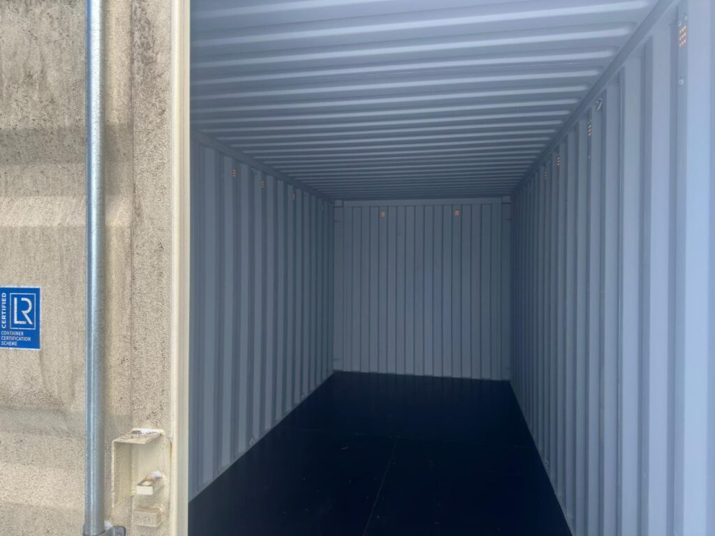 Jūrinio konteinerio vidaus nuotrauka